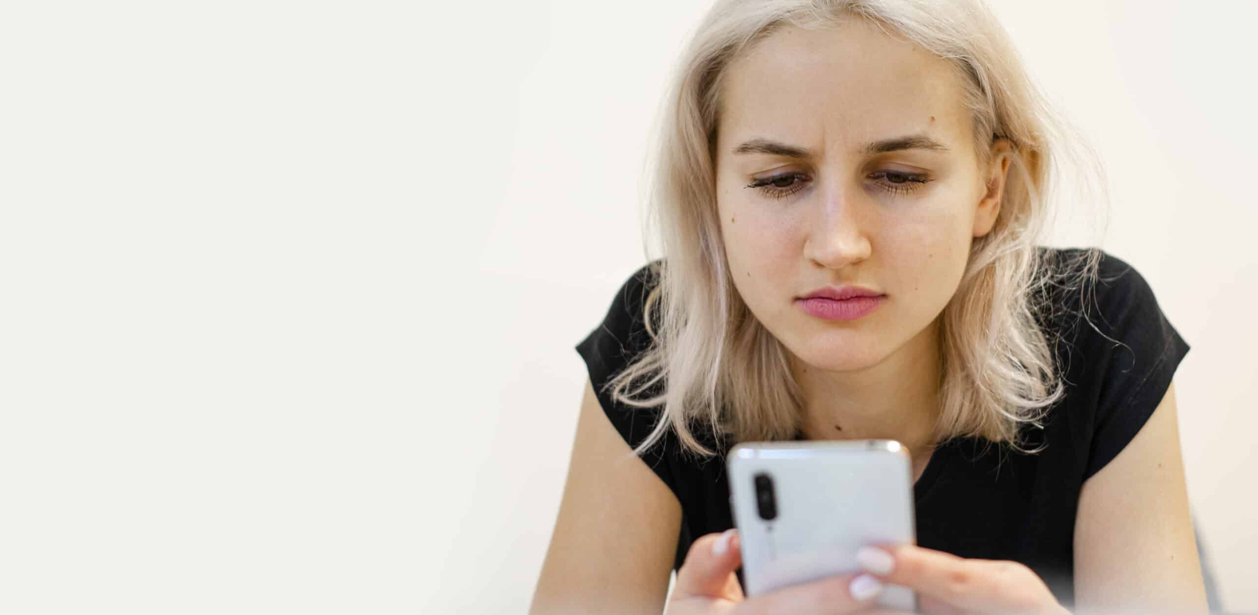 Social media en zelfvertrouwen: wat er gebeurt als je jezelf steeds vergelijkt